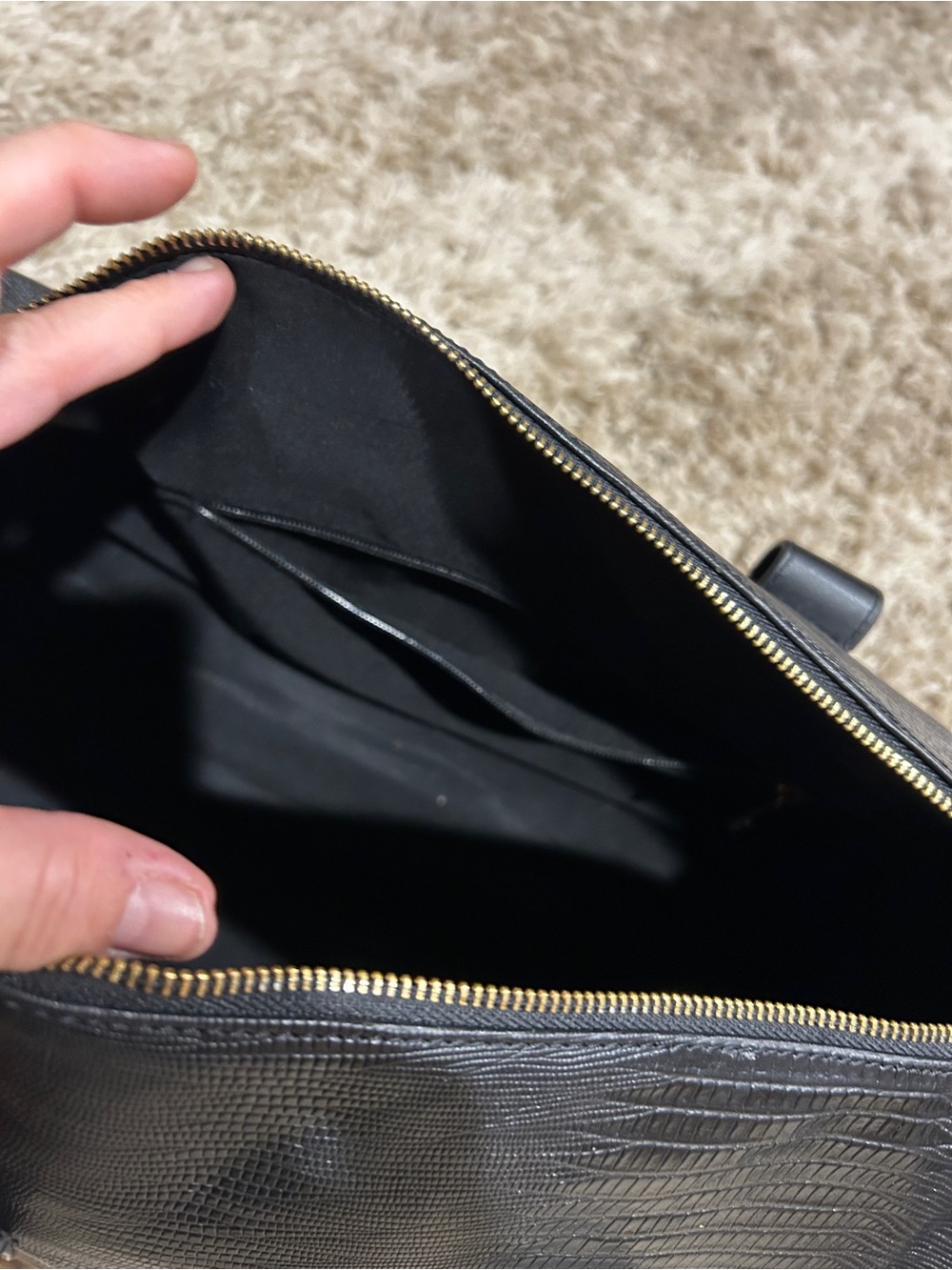 Amy Miller Black Faux Leather Snake Skin Textured Leather Weekender Bag - Picture 3 of 6